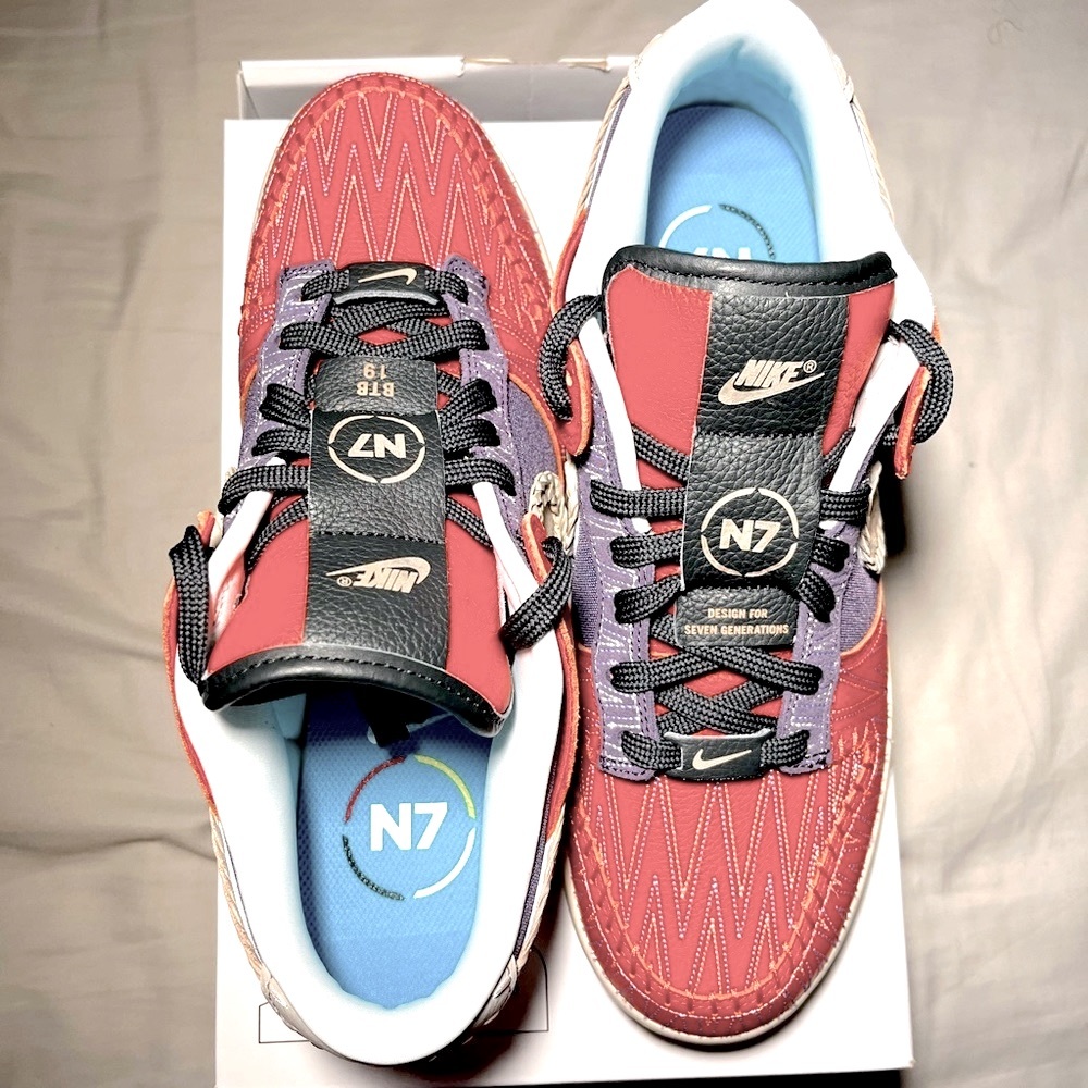 Nike dunk low N7 Lyle Thompson. new. Nike by you